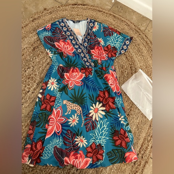 NWT PRINT DRESS - Picture 2 of 6